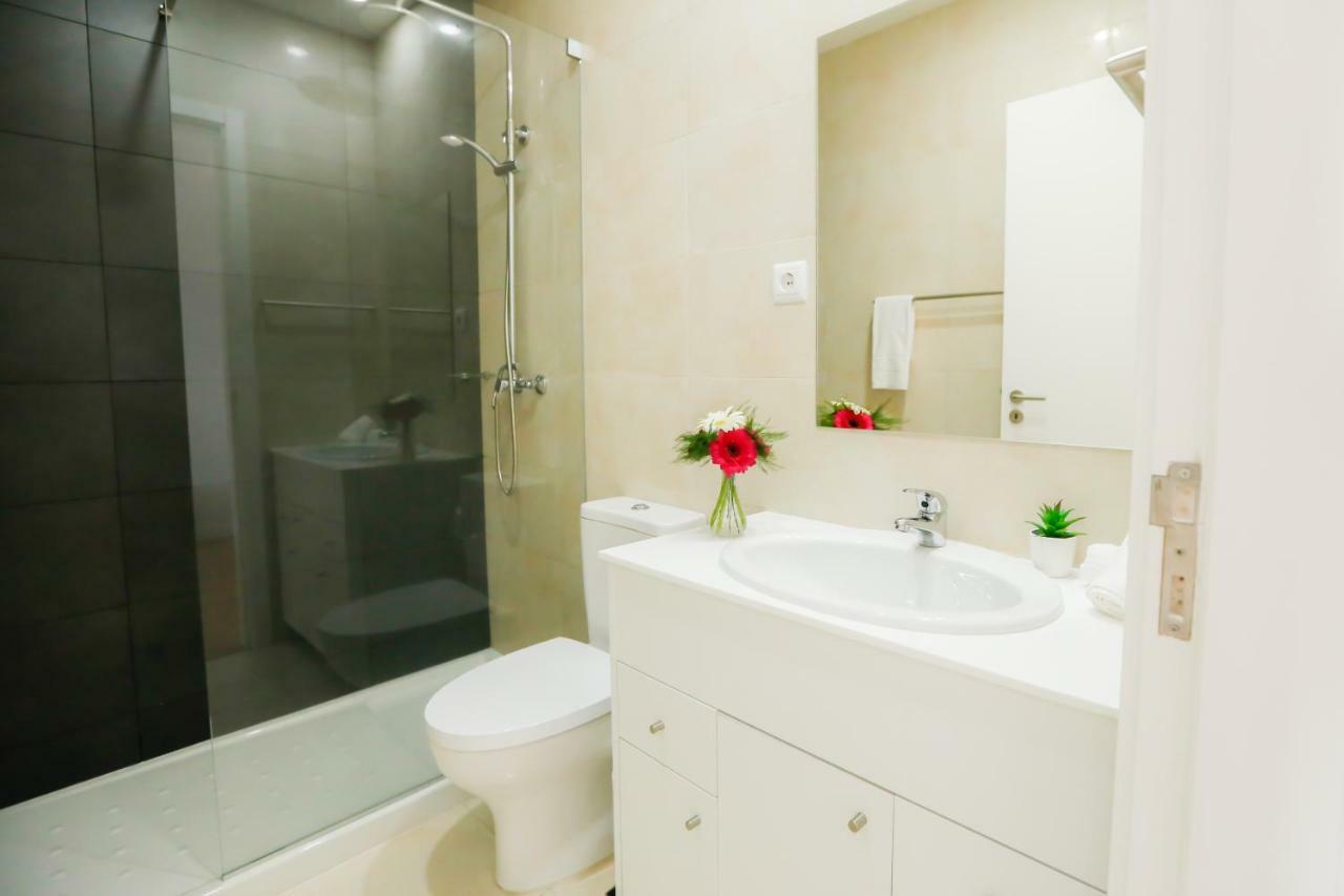 2 Towers Apartment Понта-Делгада Екстер'єр фото
